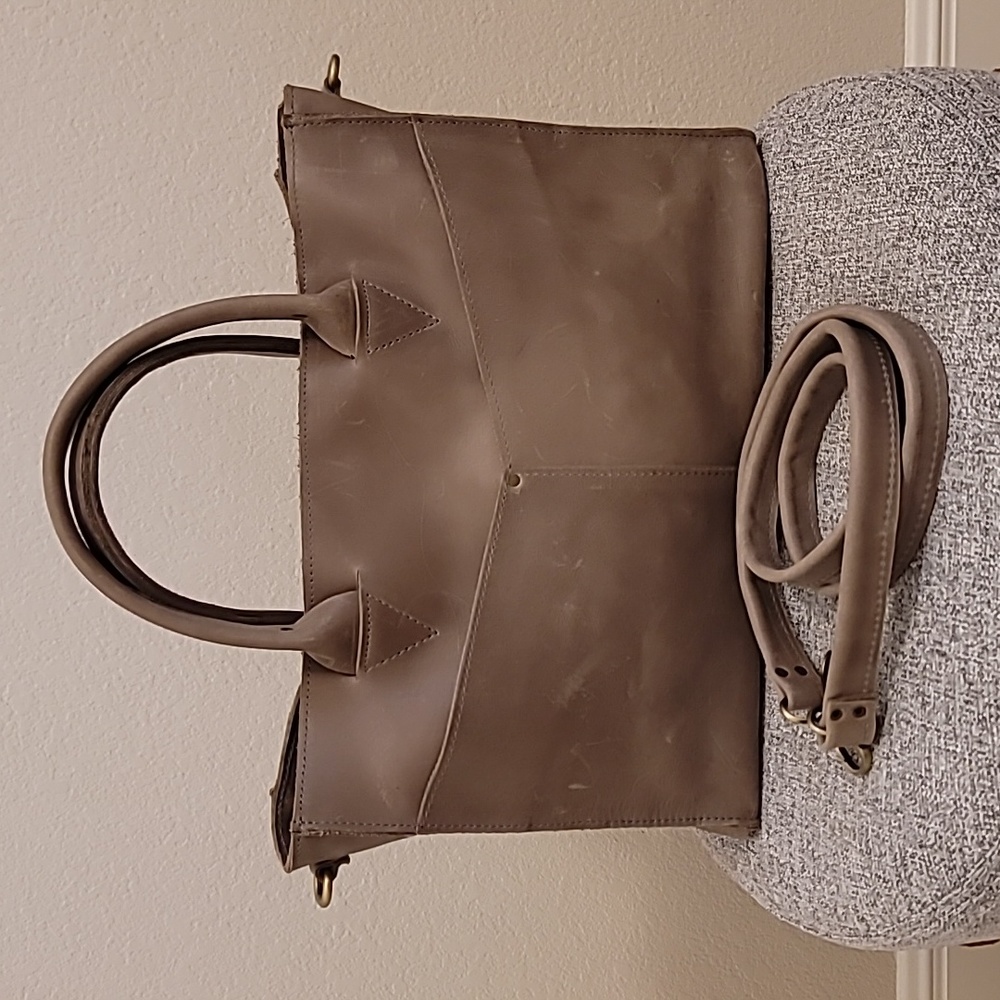 Raven + Lily Brown Leather Tote
